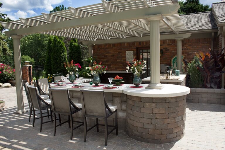 Freestanding Classic Pergola
