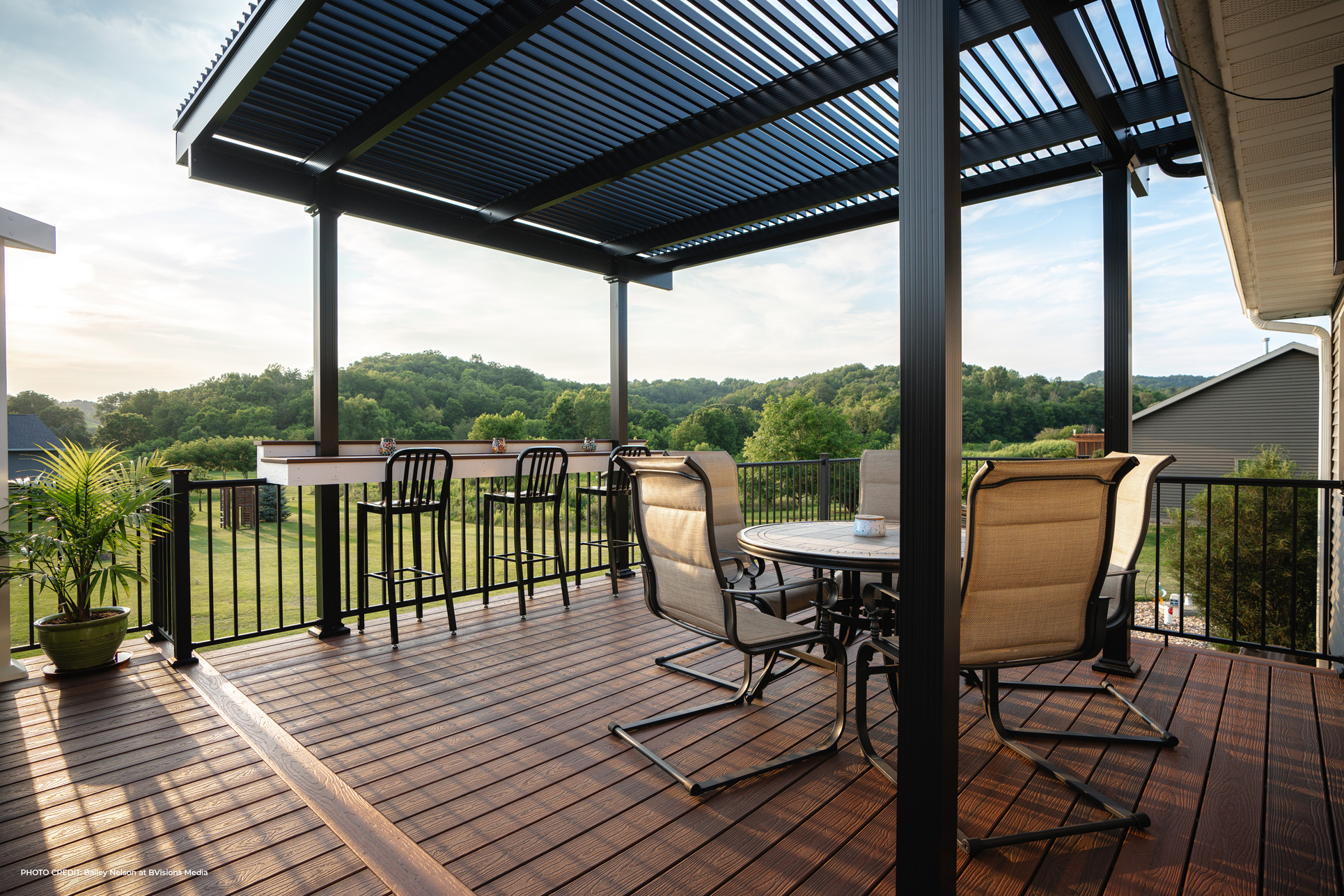 What’s the difference between a pergola and a gazebo?
